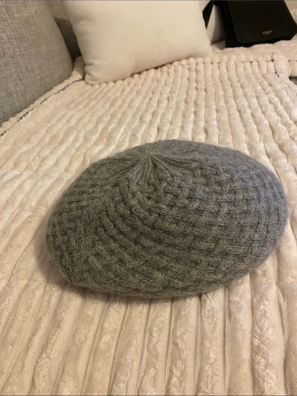 Lord & Taylor Light Gray Cashmere Hat
